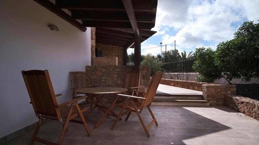 Aparthotel Pueblo Canario à Los Estancos Extérieur photo